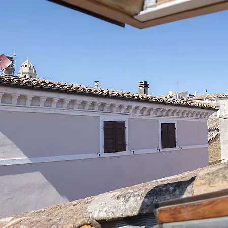 S186 - Sirolo, Meraviglioso Cielo-terra In Centro Storico